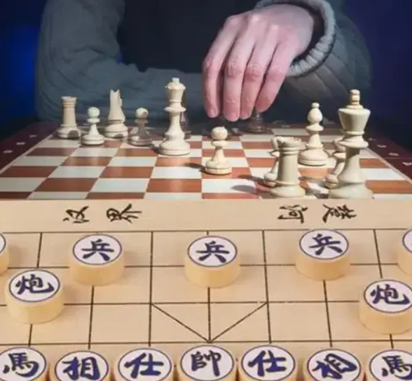 中美棋局，俄罗斯单挑乌克兰，中国中立，北约军援乌克兰，中国会加强中俄合作，开始为