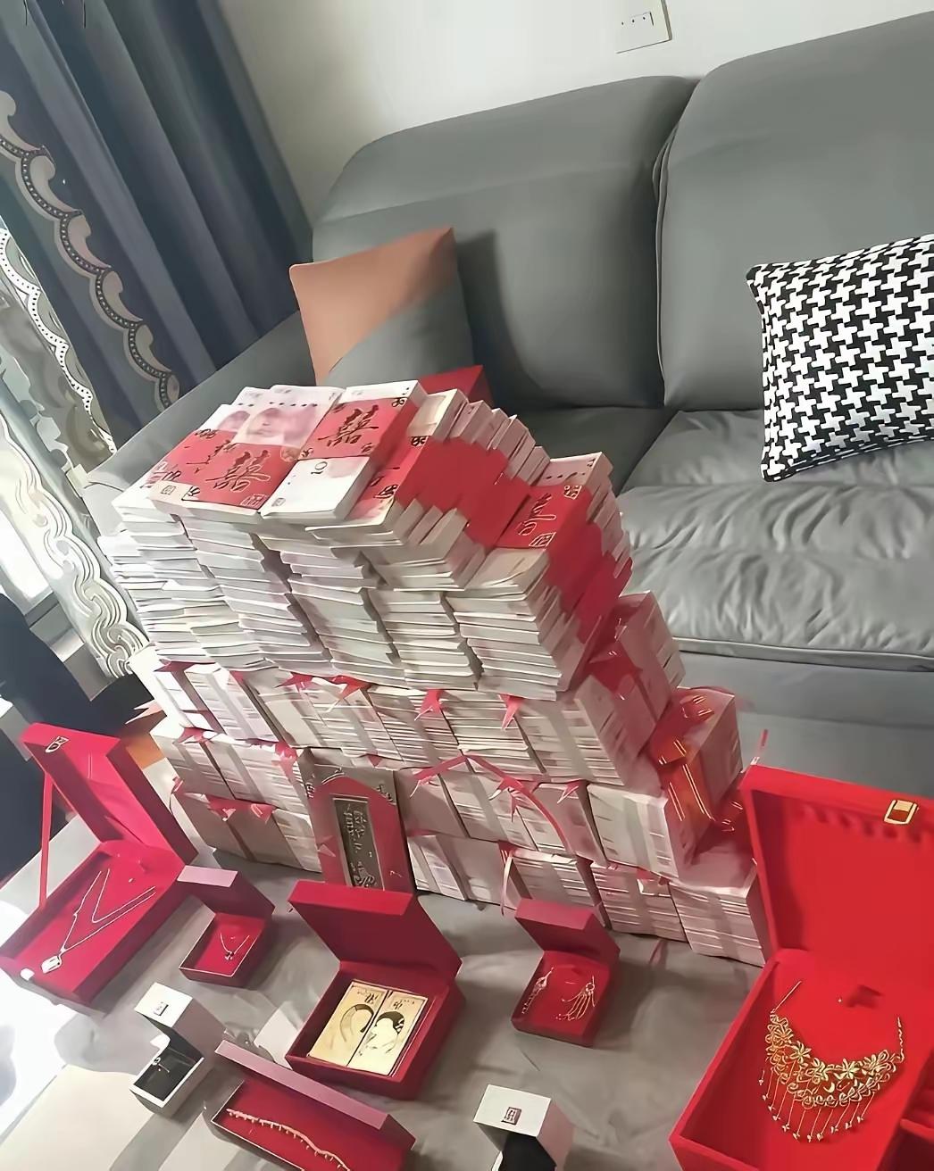这是真的吗？这是哪个地主家的儿子结婚了，竟然拿出这么一桌子的“财力”，看得我两