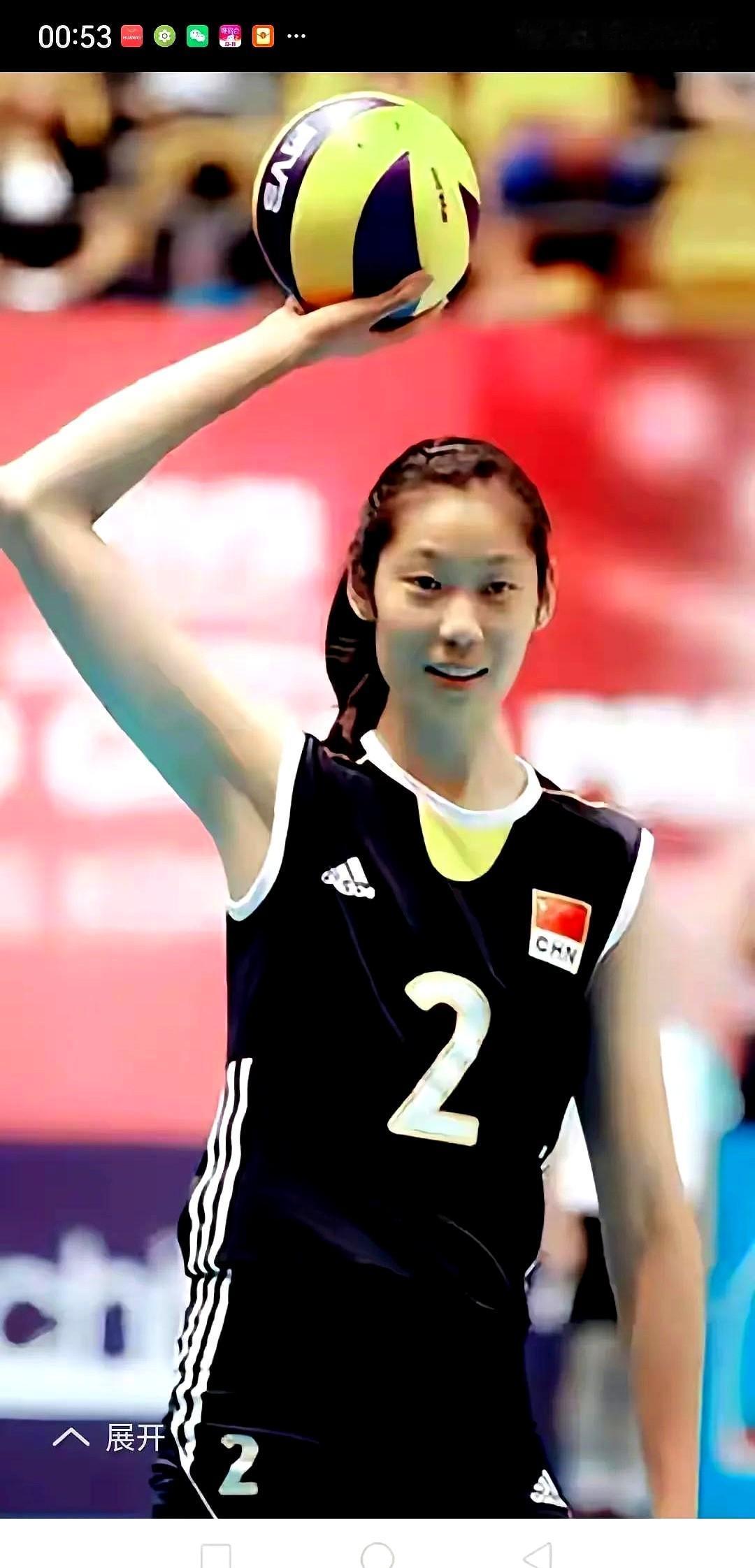 朱婷这状态，简直是排球超人。12月3号欧冠那场，科内利亚诺3-0横扫德累斯顿。