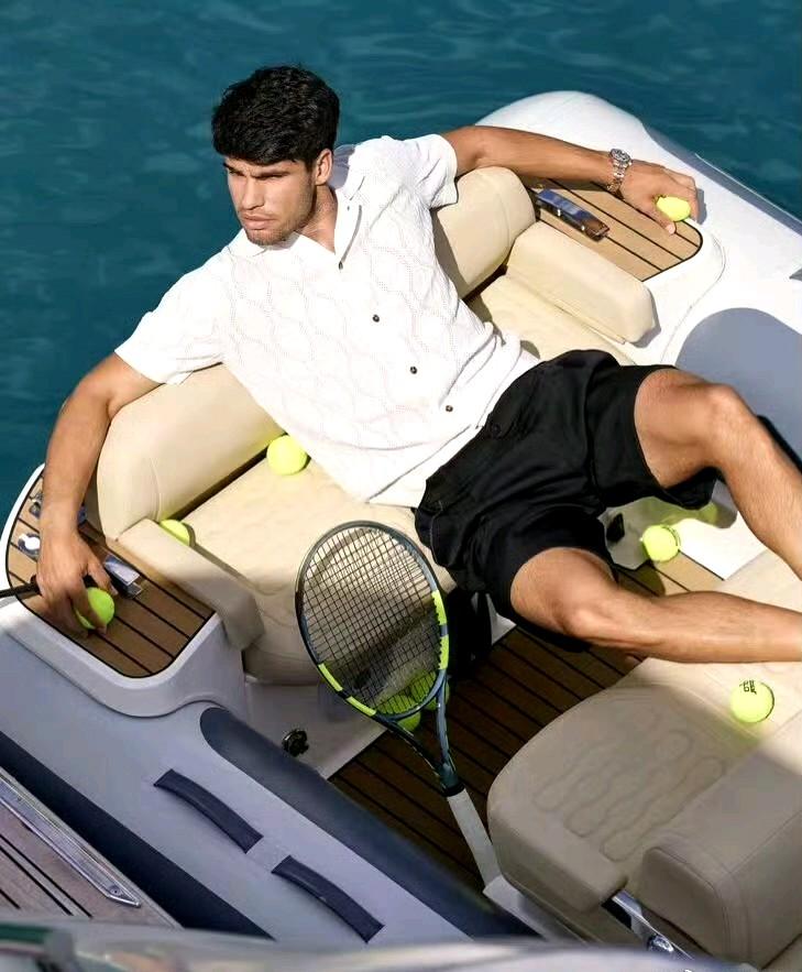 阿卡的世界第一即将不保！目前两人积分：阿卡13550、辛纳11800，现积分差1