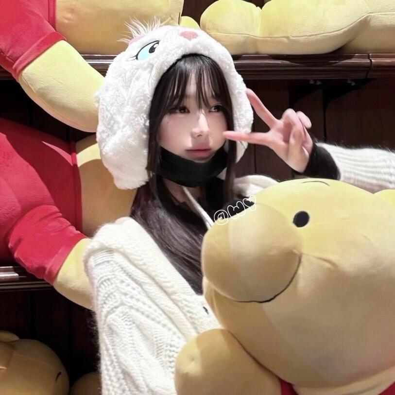 -𝐒𝐇𝐀𝐑𝐄｜张元英头像背景图搭配⸝⸝🧸꙳🥨◟🧺。