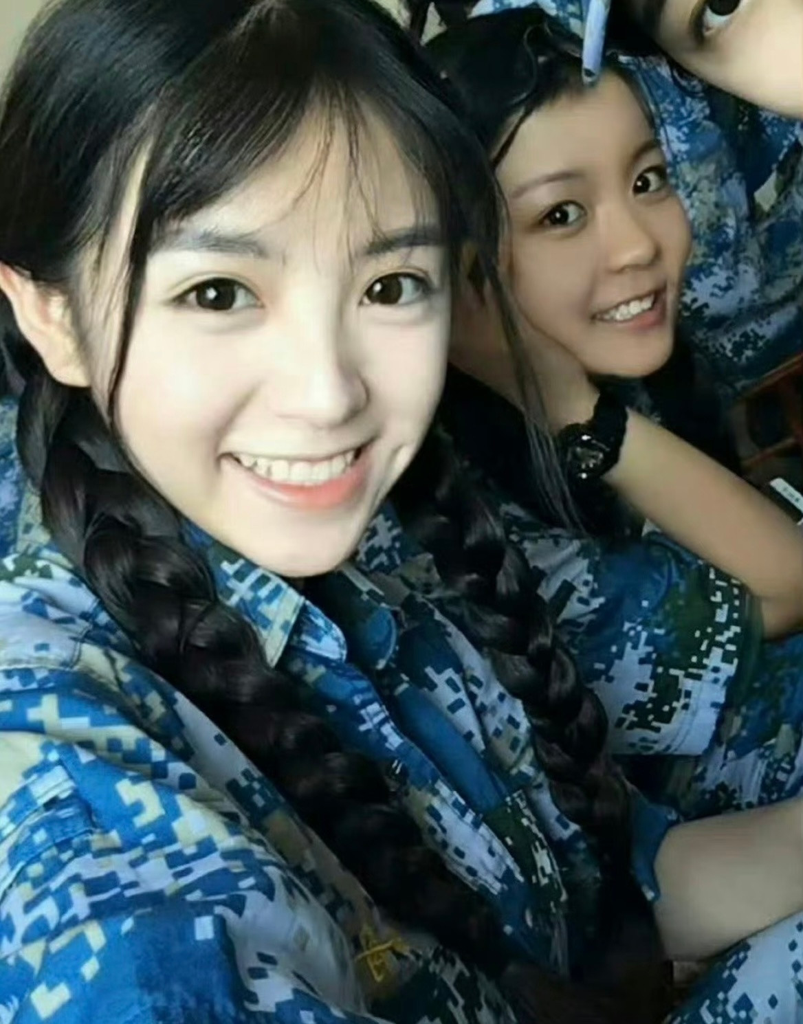 田曦薇20岁至28岁颜值变化这几张完全是大学萌神…早期和现在真的一点变化都没田曦