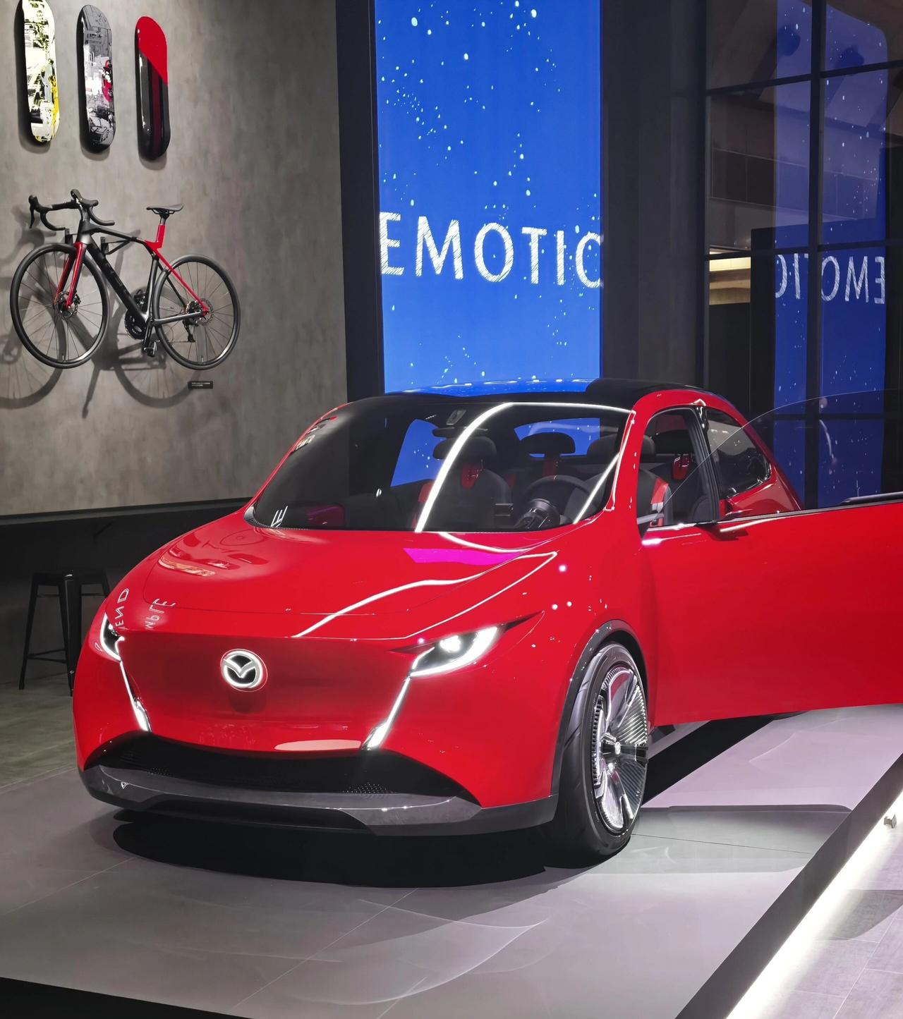 城市代步王！全新马自达2概念车来了这台VisionX-Compact概念车，正