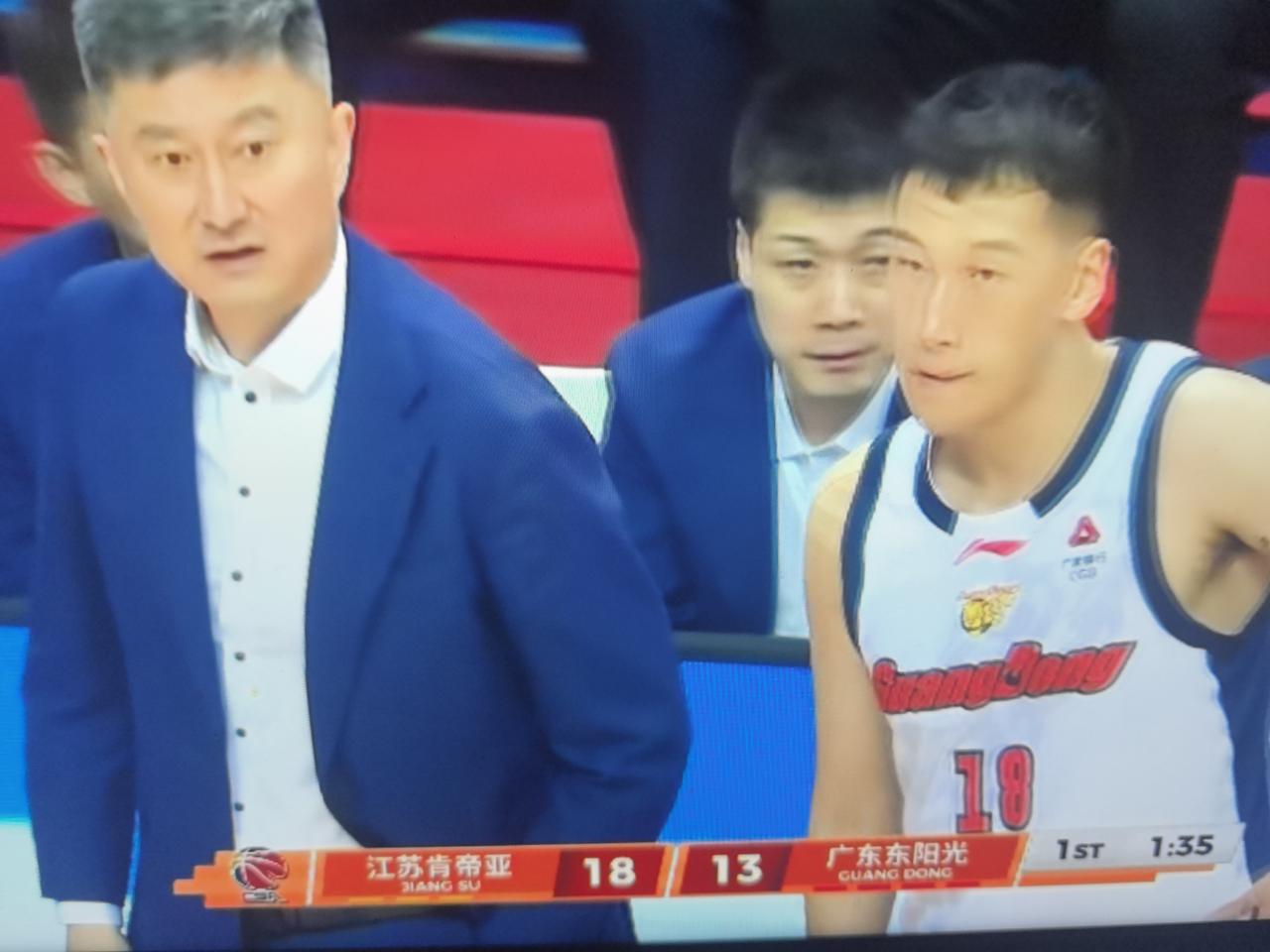 广东宏远队最大的危机不是输球了，而是人心散了…曾几何时，广东宏远队的防守可以让