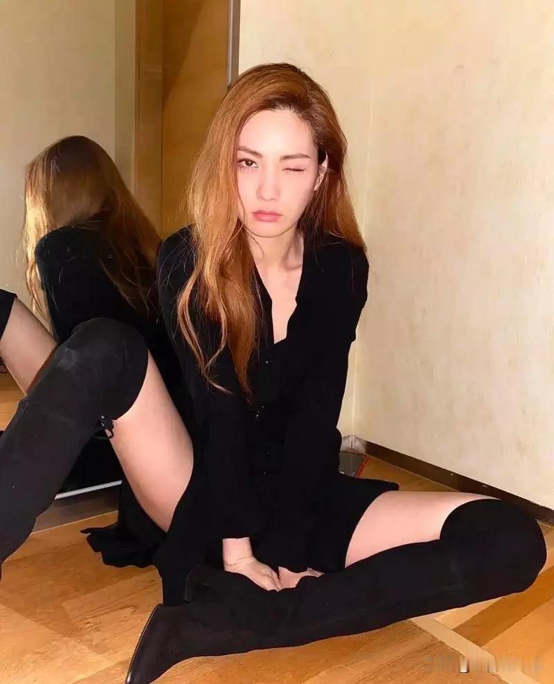 11月15日韩媒报道，林珍娜遭遇了入室抢劫。当天上午6点左右，歹徒A某持凶器