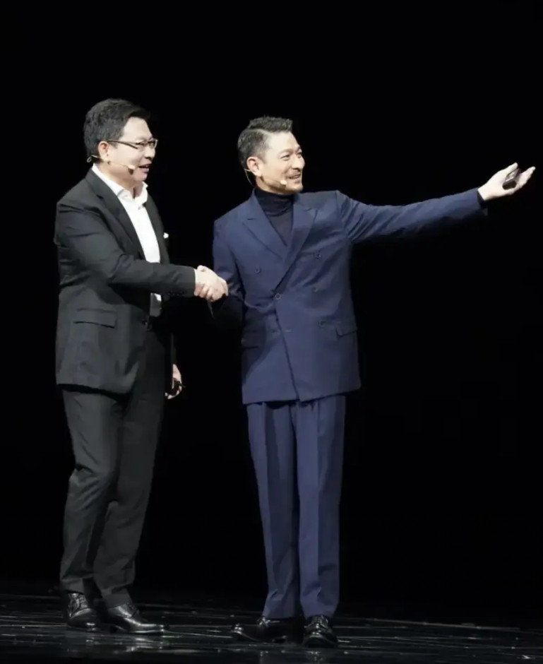 刘德华现在火遍全网，最担心的不是同行，也不是粉丝，而是那些迟迟找不到品牌调性契合