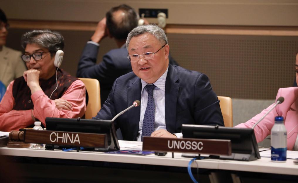 中俄这次为伊朗挡了关键一枪。3月3日，美国想借着英法德之前启动的“快速恢复制裁”