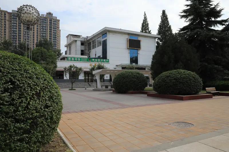 坐标天津南开，上周老师开家长会，就是关于天津市初三孩子，推荐生的事，南开区是俩个