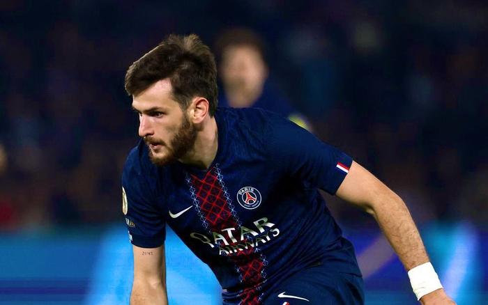 大巴黎不买他拿不到欧冠，冬季砸了8000万欧元，引起质变，现在两个边路两条线可以