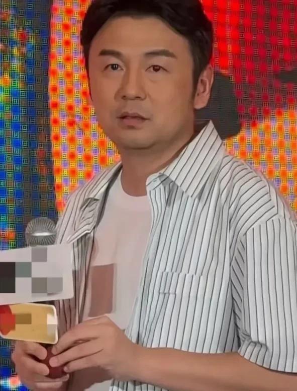 刚刚查了一下雷佳音在《长安的荔枝》直播不查不知道，一查才明白！雷佳音在《长安