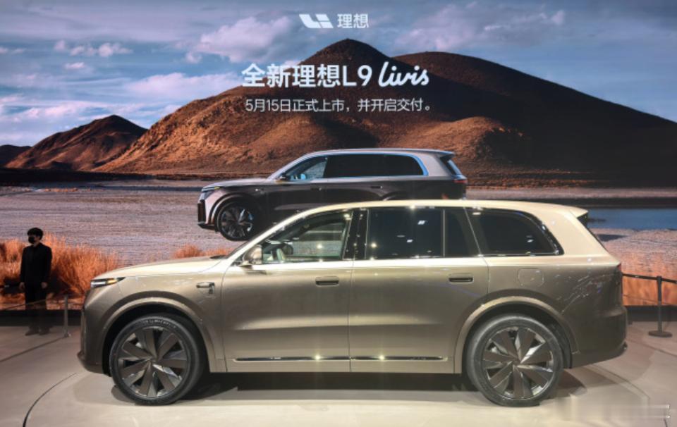 李想终于正面回应了：理想为什么不做轿车？5月6日，他在微博上说得很直接：不是不想