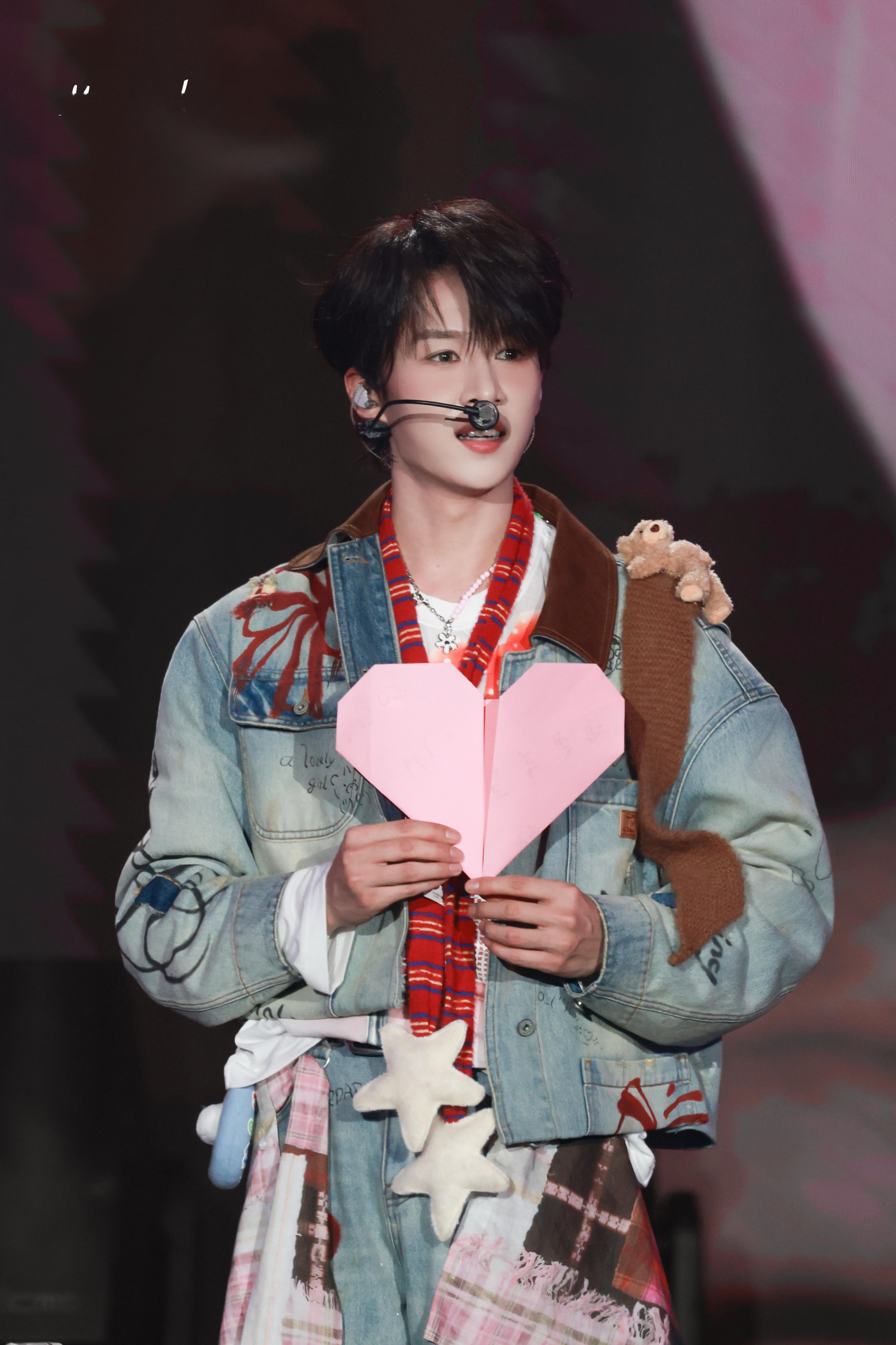 卓沅💜卓沅的心动日常爱是千万次肯定，你可以向我无数次确认，喜欢你很幸福