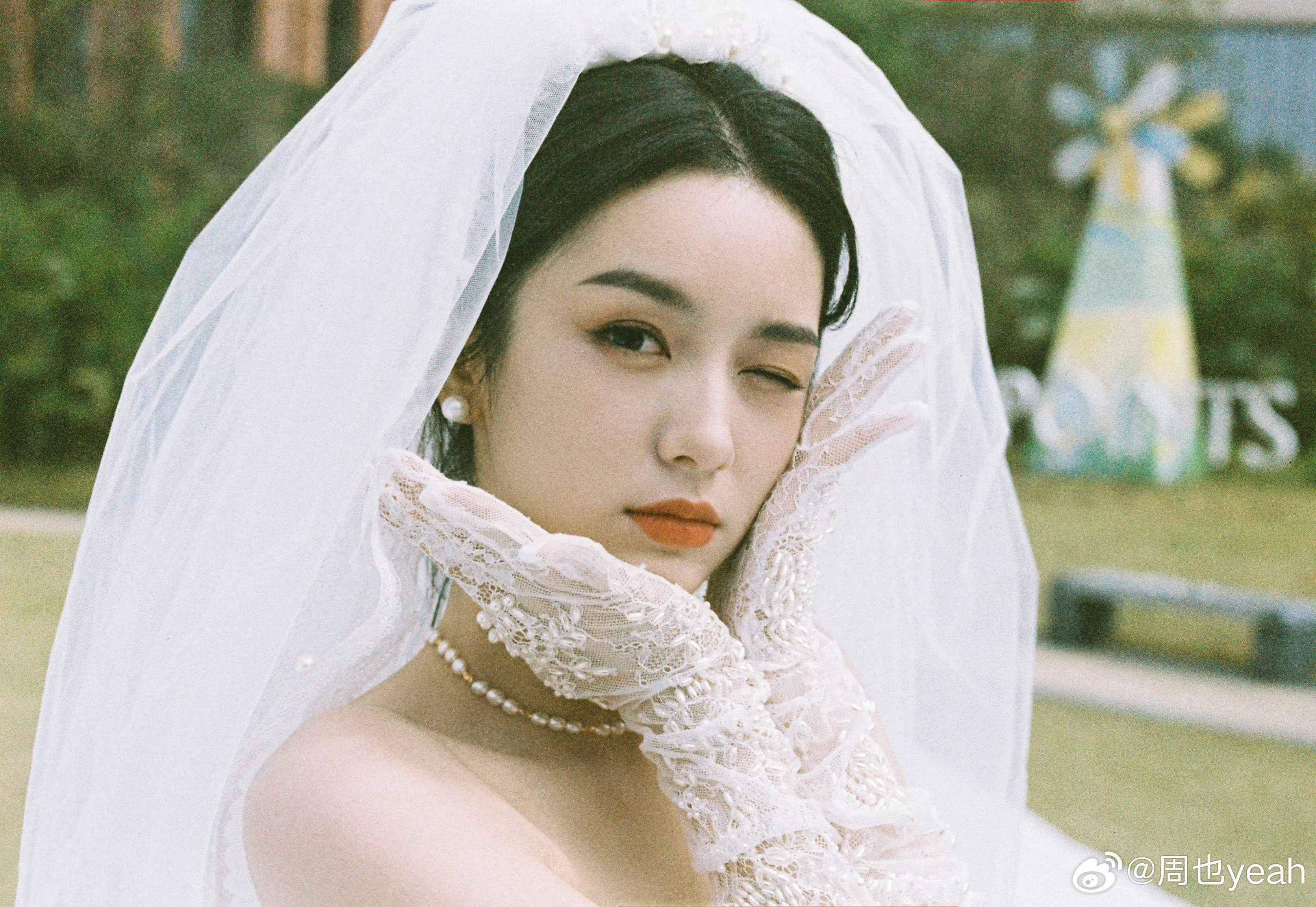 其实～又没有很嗑这一对但是我真的很想当她们的孩子～发自内心的想让夏晓兰当我妈咪