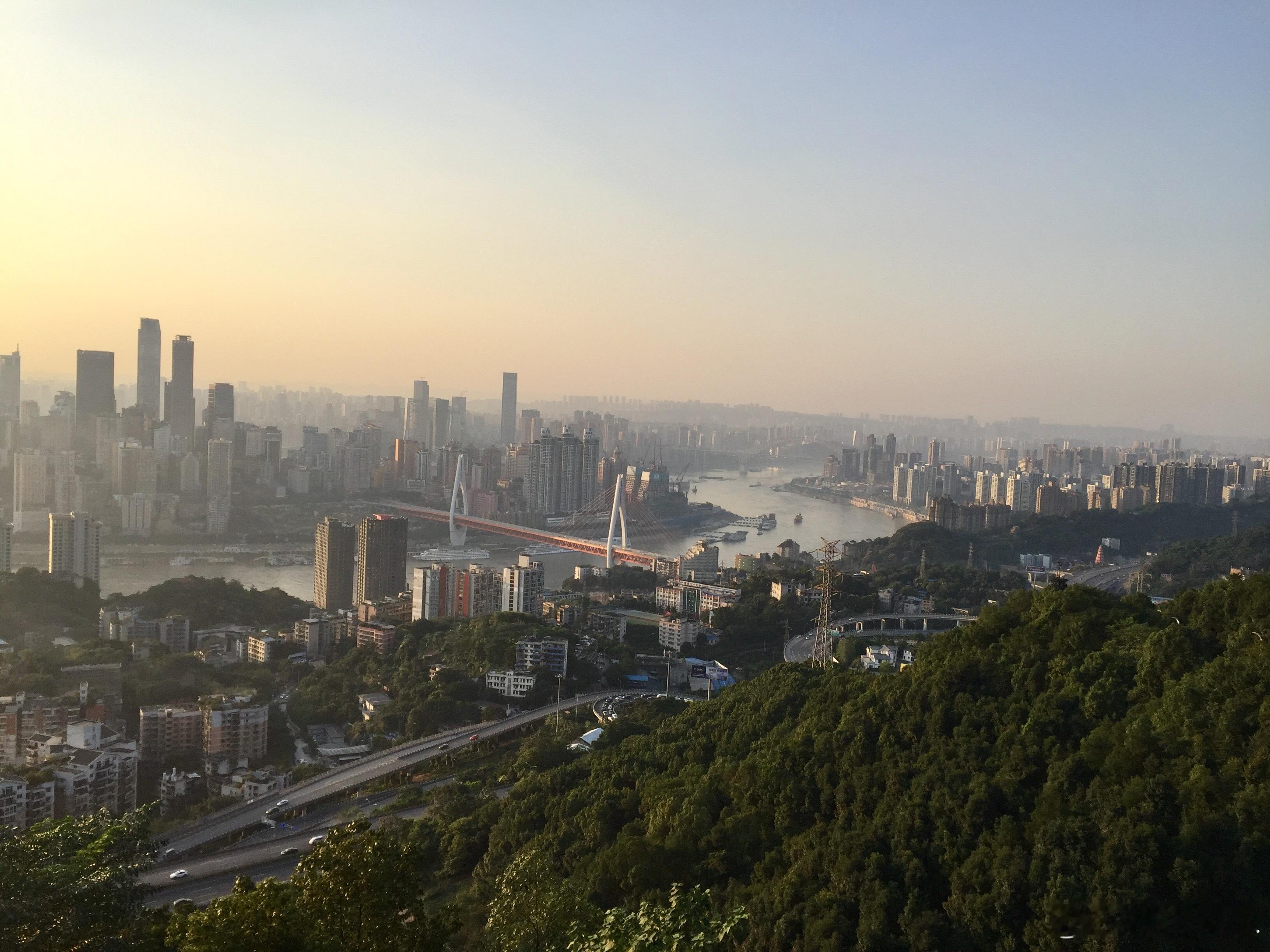 景甜同学何其聪明，一路走来阅大佬几许，但人一旦让财或色所干扰，那她的判断就会走样