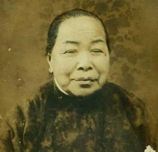 1963年，已经94岁的蒋妙月，向中央提出，说想去台湾，去见一见蒋介石，毛主席指