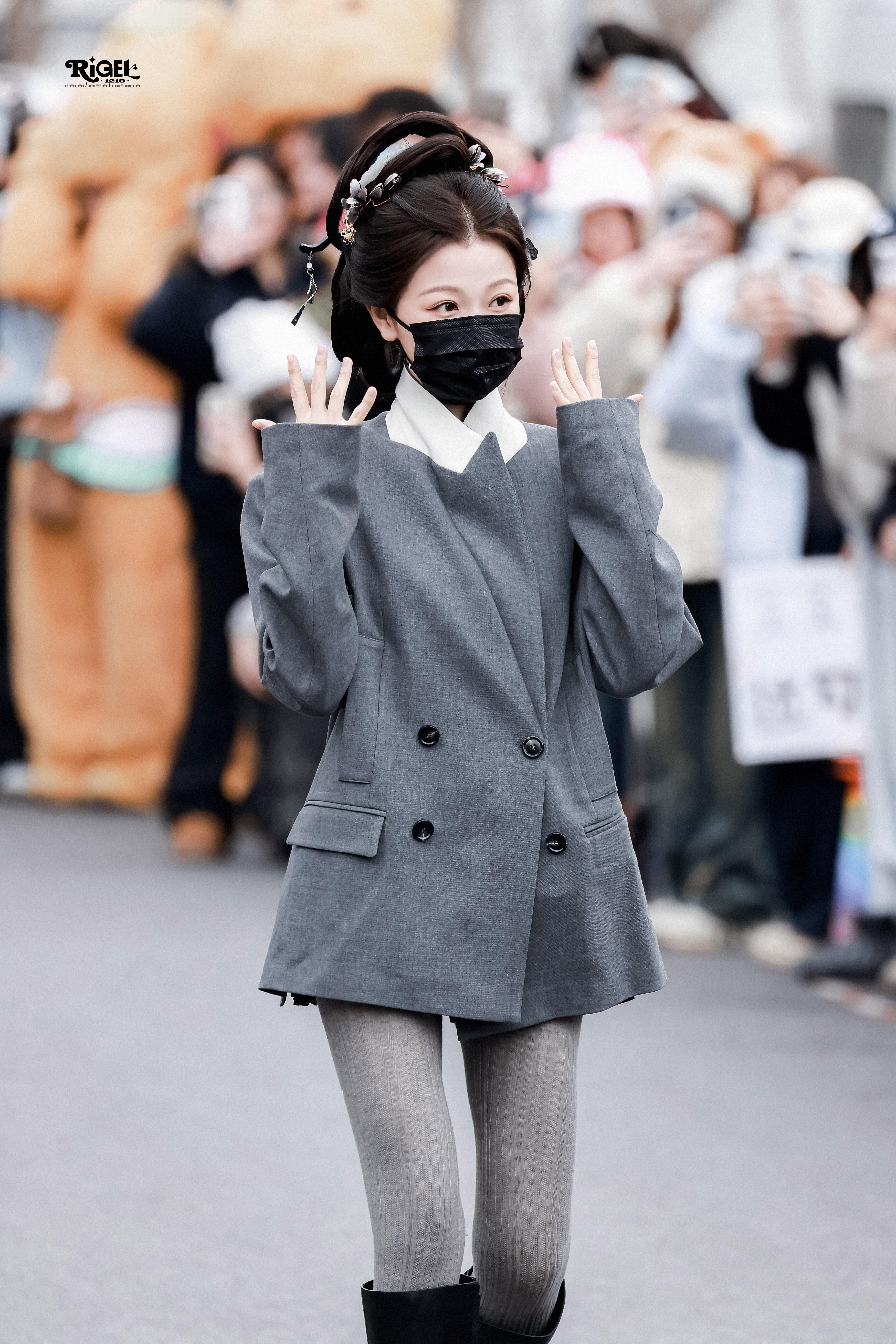 虞书欣🖤上班灰西装配裤袜