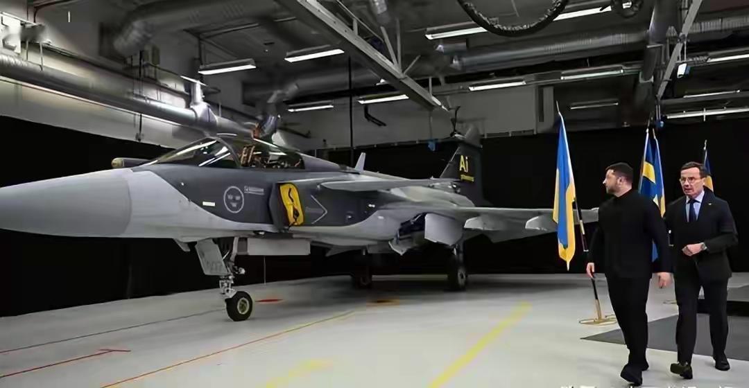 再打下去可能灭国波兰总理对普京发警告：泽连斯基还要再战三年俄罗斯军队在202