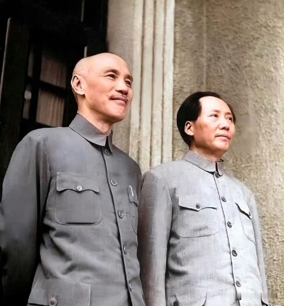 1945年，教员在重庆“鸿门宴”上，镇定自若、谈笑风生，其诗句“数风流人物还看今
