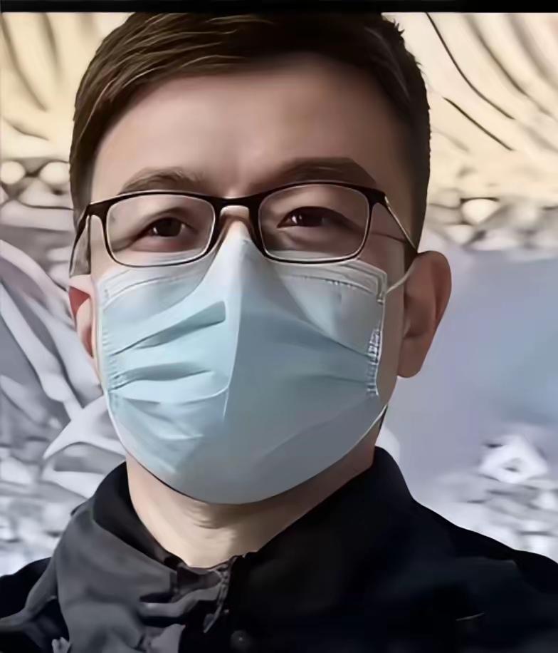 朱女士的丈夫出来发声了，“我每个月给她转生活费，是一笔不菲的数目，朱女士四次手术