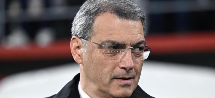 讯本轮意甲尤文2-3不敌国际米兰，遭遇绝杀。比赛中卡卢卢疑似拉拽巴斯托尼被两黄变