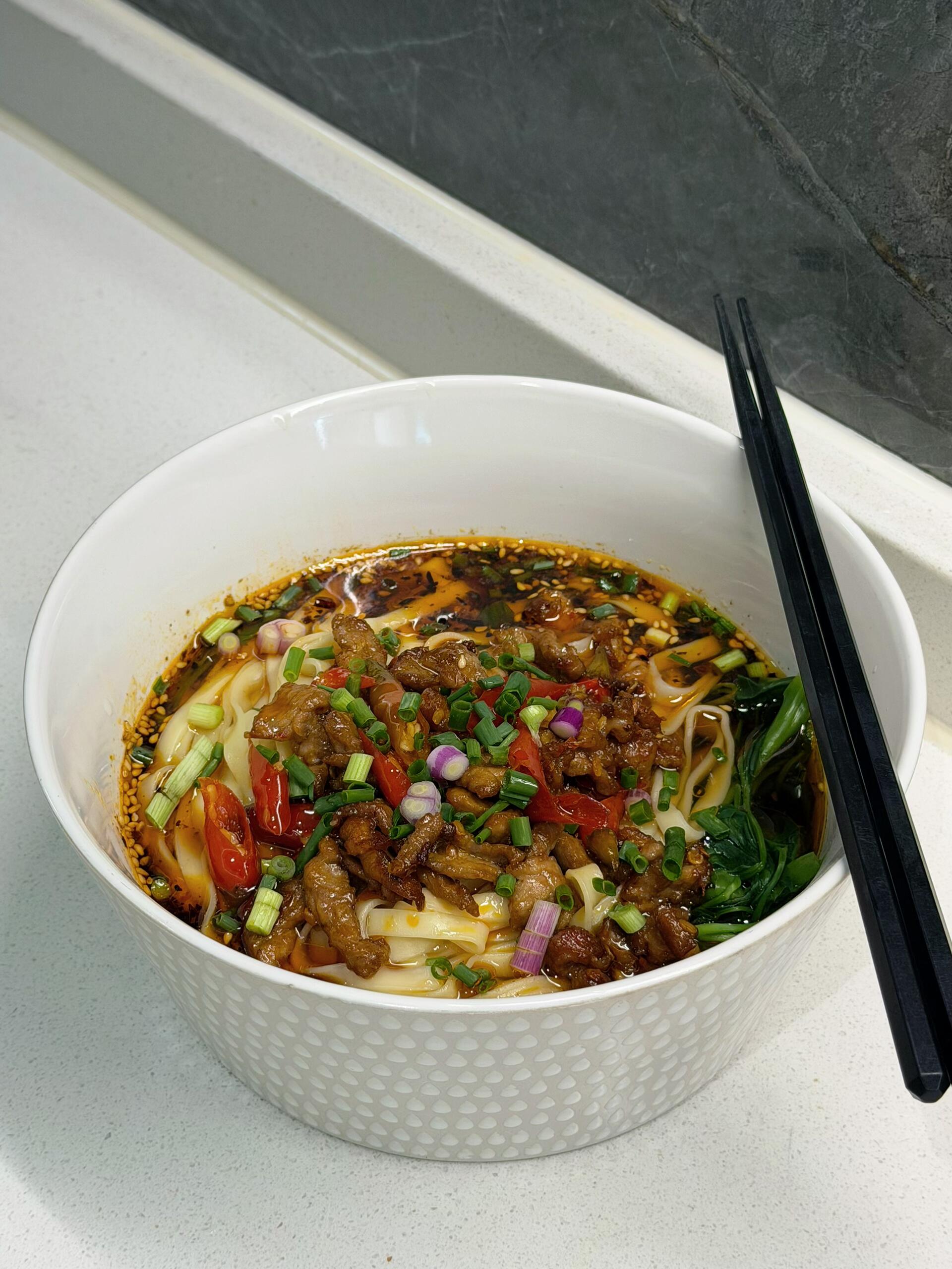 泡椒肉丝盖浇面🤤现炒浇头香到舔碗，附零失败教程谁还没吃过这碗泡椒肉丝盖浇