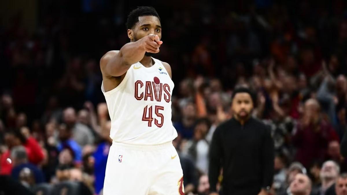 NBA最新排名：约基奇复出掘金冲击西部第2，湖人第5难保，6队争夺东部第4