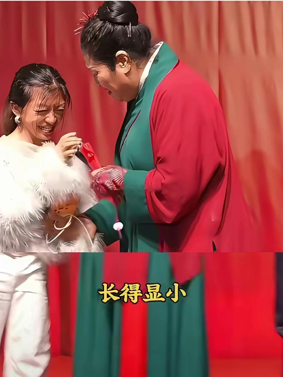 这女生说自己长得显小，把网友笑惨了！​​​
