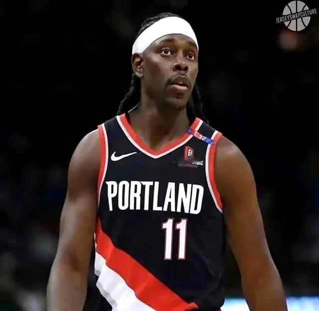 开拓者对阵太阳那场，杨瀚森拿到13分钟上场时间。这可不是教练斯普利特一拍脑袋决定