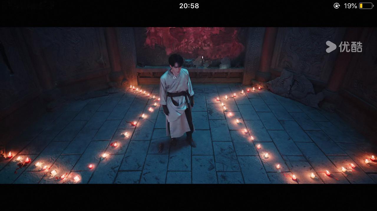 我个人感觉狗五爷遇到的事情是幻觉与现实的结合，但是我觉得霍仙姑更诡异，明明看出狗