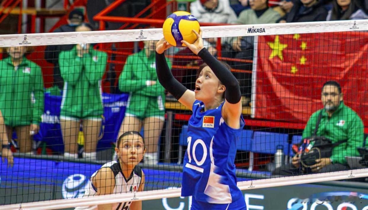 国青女排四连胜一路凯歌北京时间8月11日8点，2026年U17世界女排锦标赛小