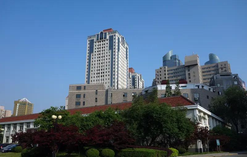 660分，报考临床医学，985大学的医学院临床医学，法学尽管很多人吐槽但