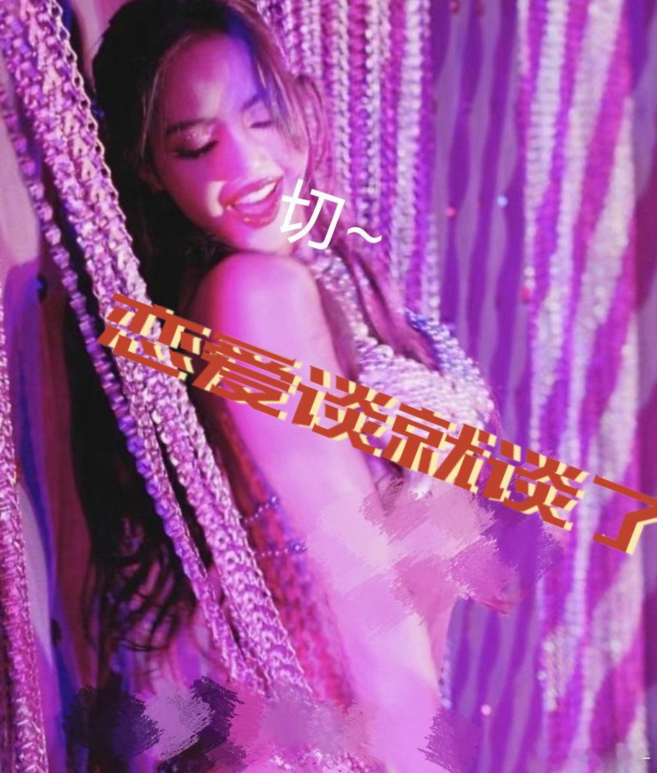 #机场偶遇lisa和blue#让我们祝福这对新人！希望Lisa和爱人如愿步入婚礼的殿堂。​