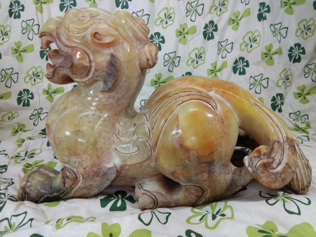 古玩艺术品老百姓能碰得起吗?古玩艺术品老百姓谁都能碰得起！民间真的古玩艺术品也并