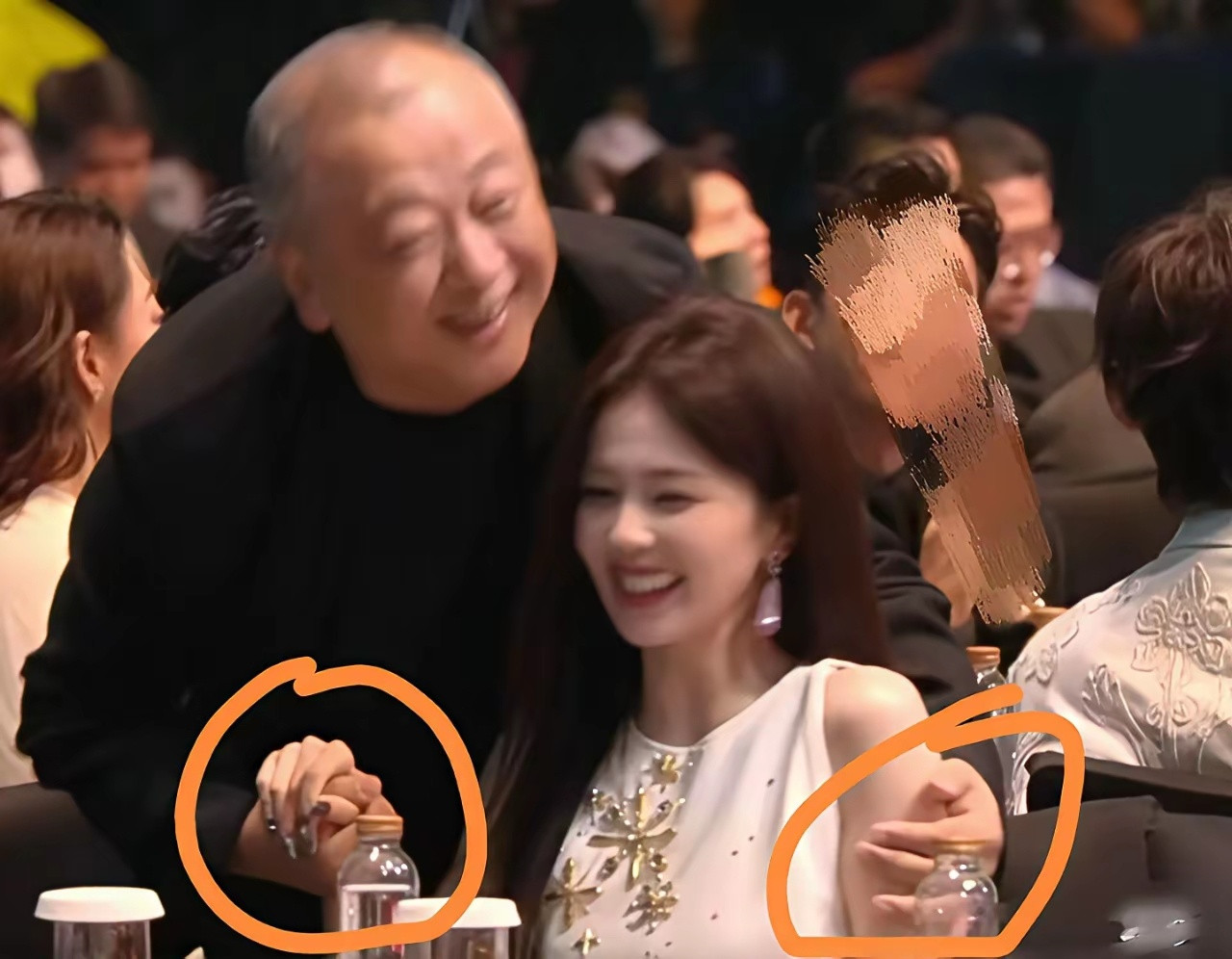 内娱女明星真的不容易啊​​​