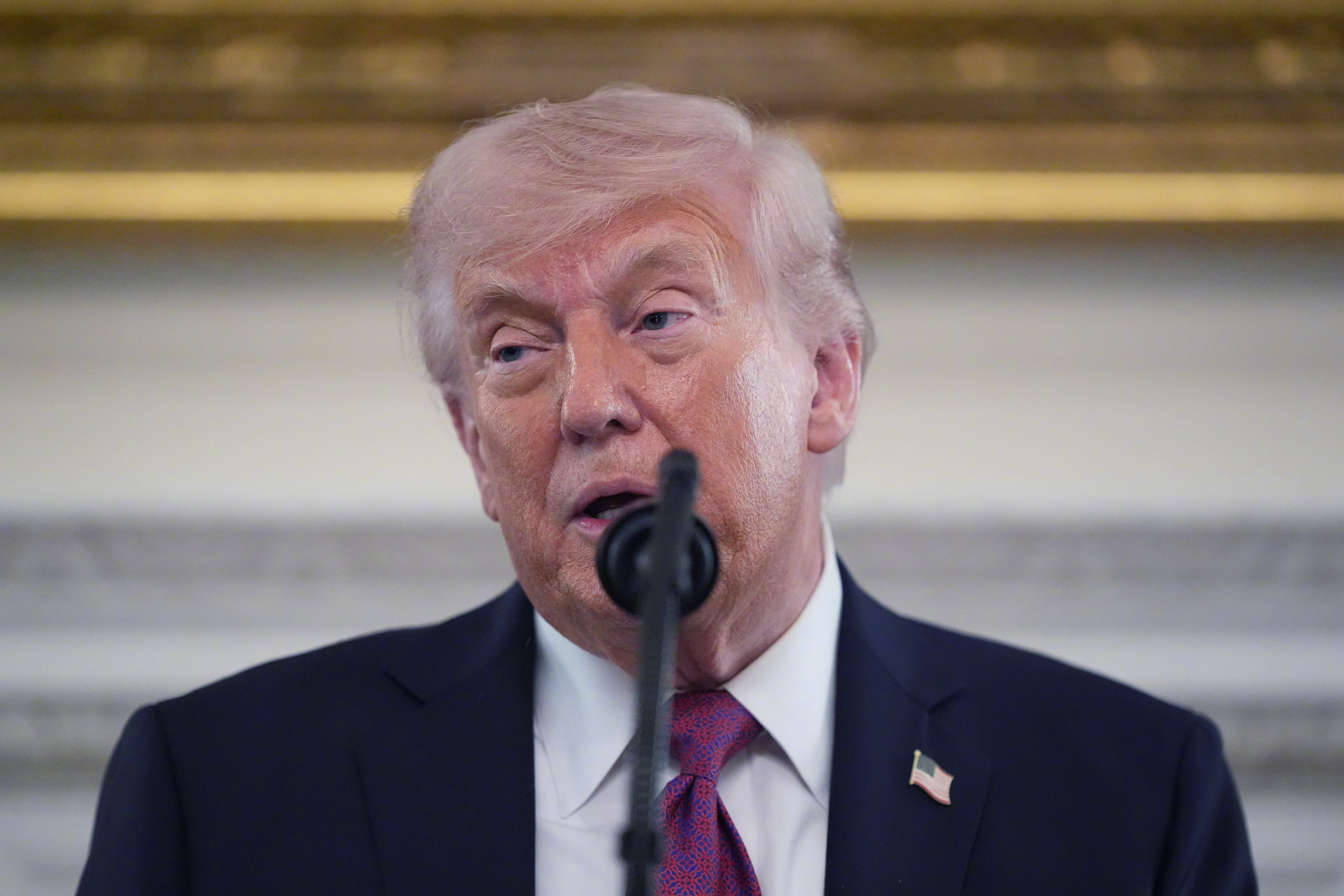 【特朗普称黎以停火将延长3周】当地时间4月23日，美国总统唐纳德·特朗普在其社交