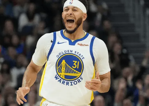 NBA记者BrettSiegel在个人社媒上报道了勇士球员塞思-库里的伤病恢复