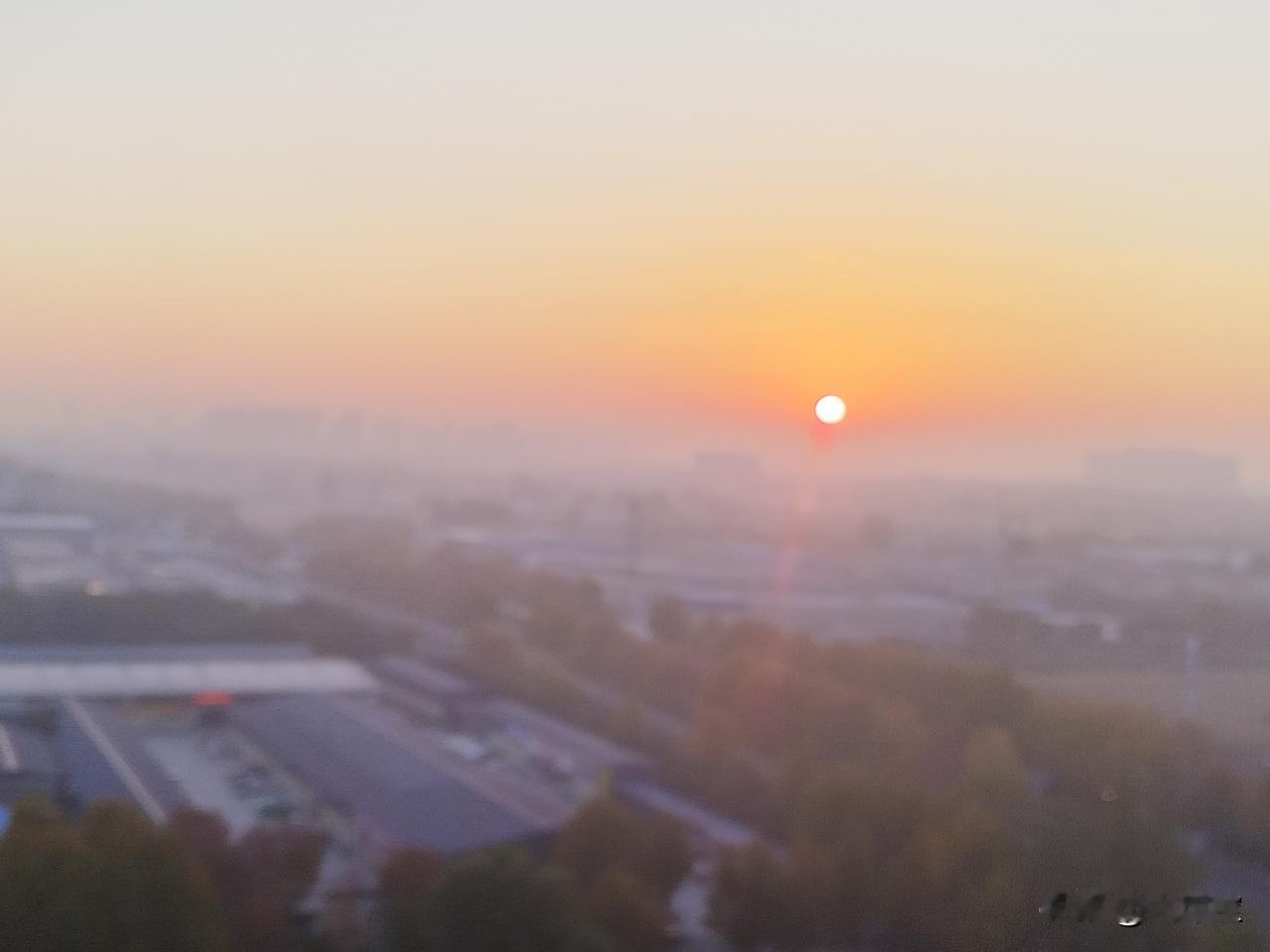 有没有看易经给自己算事情的？最近在看易经，才看了一半，有的地方要反复看，反复思