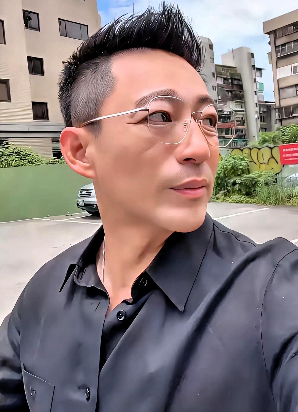 有人就说，他带女儿吃饭，叫作约会。大家都觉得，这有点怪。这到底是什么意思呢，