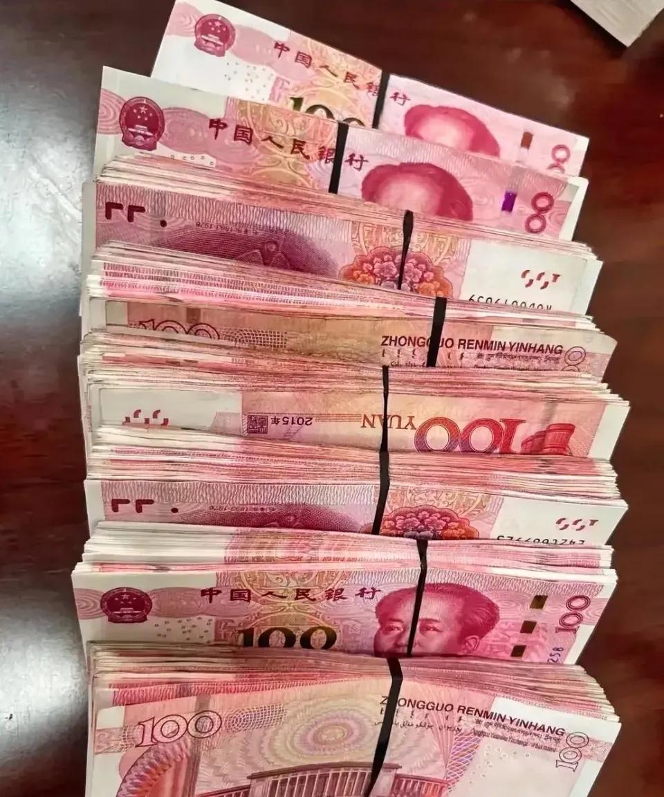 遇到借钱不还的人该怎么办？我真是头都大了！我47岁，家里总存款只有10万！老公却