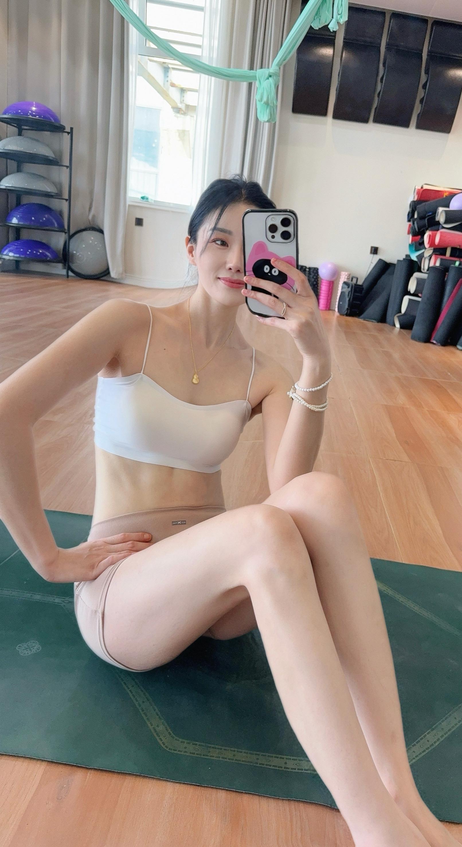 吃不了减肥的苦 就吃自卑的苦.🧘🏻‍♀️🫧