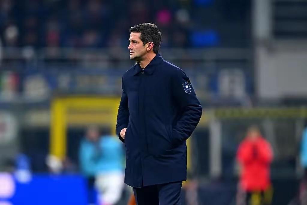 这就是底气？国际米兰主教练齐沃做了一件颠覆意甲传统的决定，宣布与莱切的比赛前一天