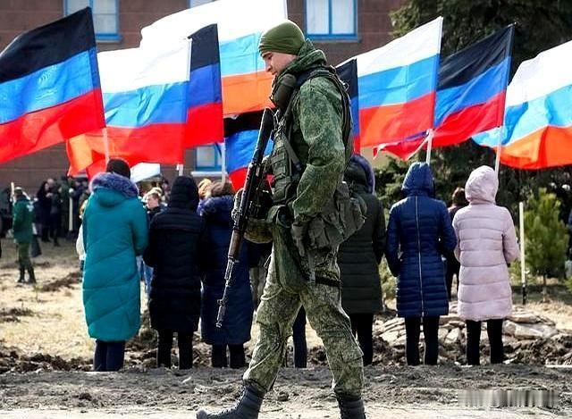 俄将占领乌四州并入南部军区！乌克兰警告：强制征兵风险飙升，乌东大地上的魔幻现实剧