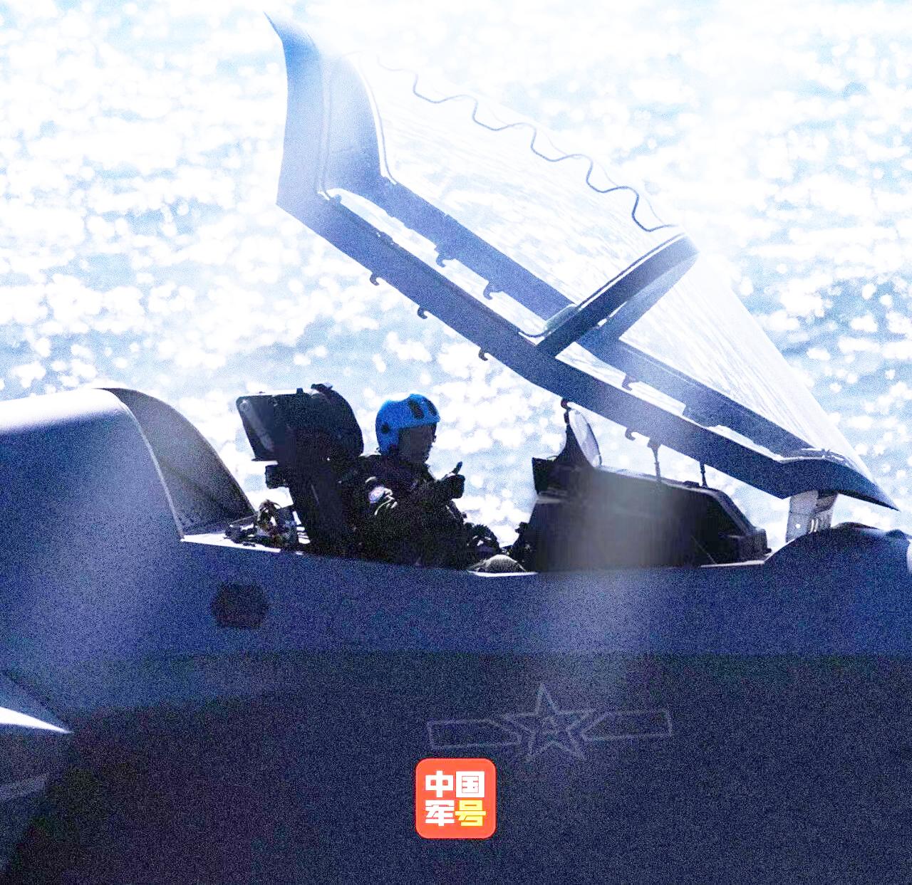 空警600预警机在福建号上弹射起飞和着舰！终于在2025年9月22日，看到中国海