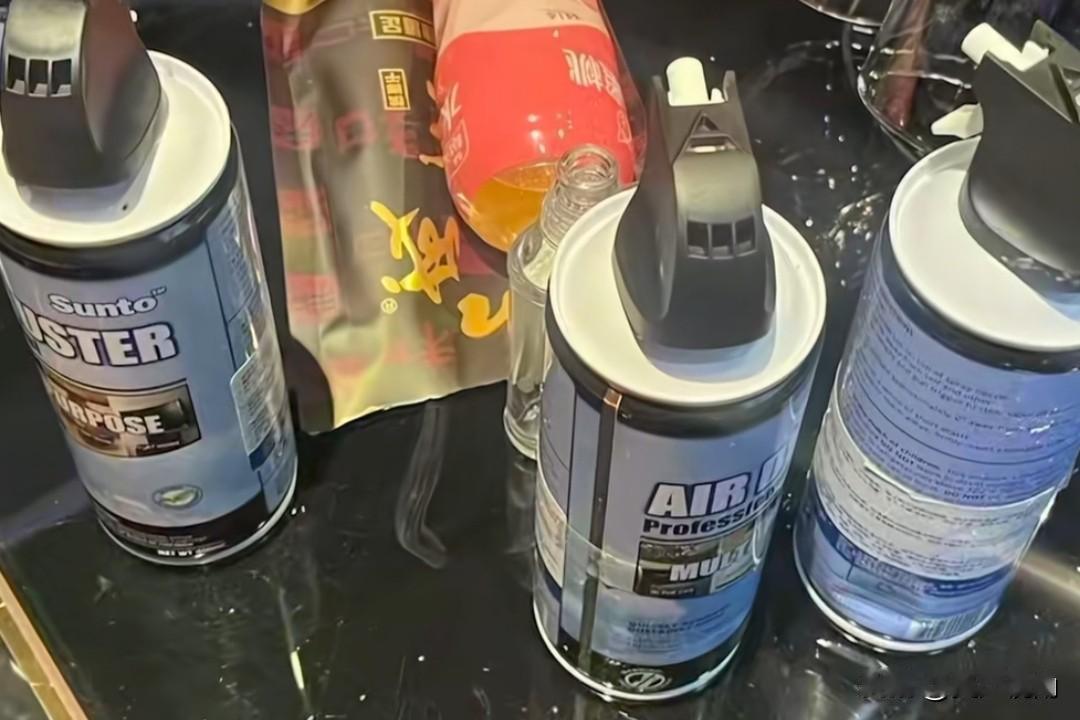 西安临潼两名青少年因吸食空调除尘剂而受到处罚和训诫，此事绝非仅仅是两个孩子的过错