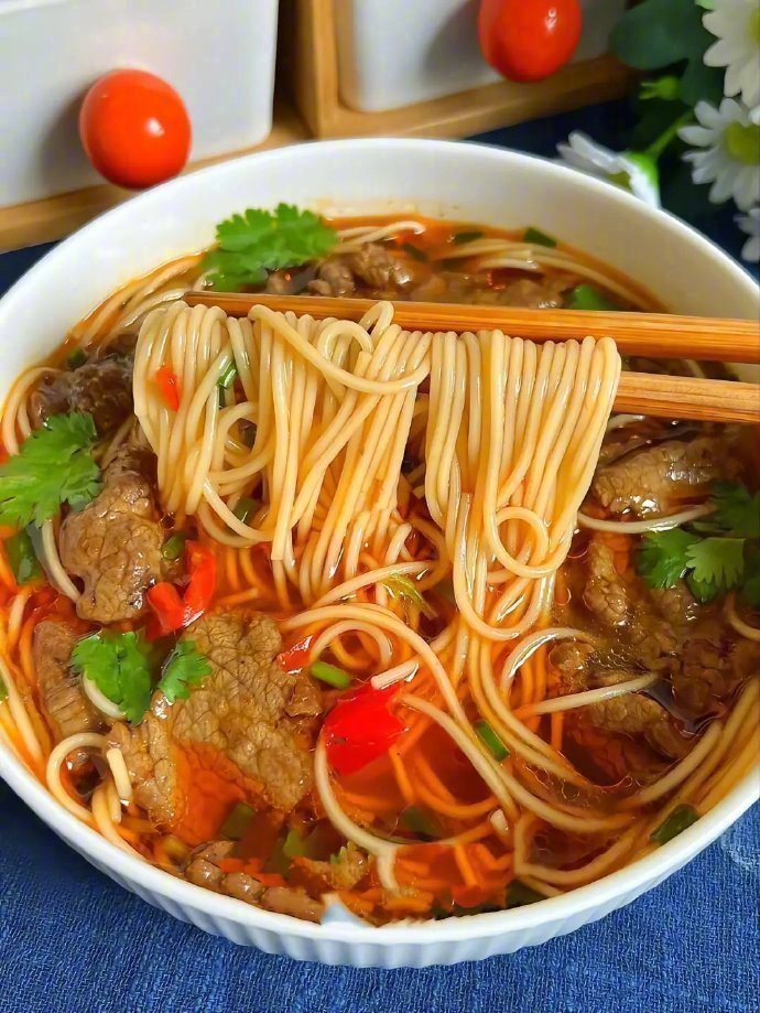 我妈做的这个家常牛肉面真的是一绝！巨好吃！