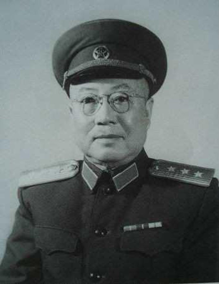 1946年，冀察纵队政委刘道生发现，司令员郭天民缴获了一批物资后，却没有上交，而