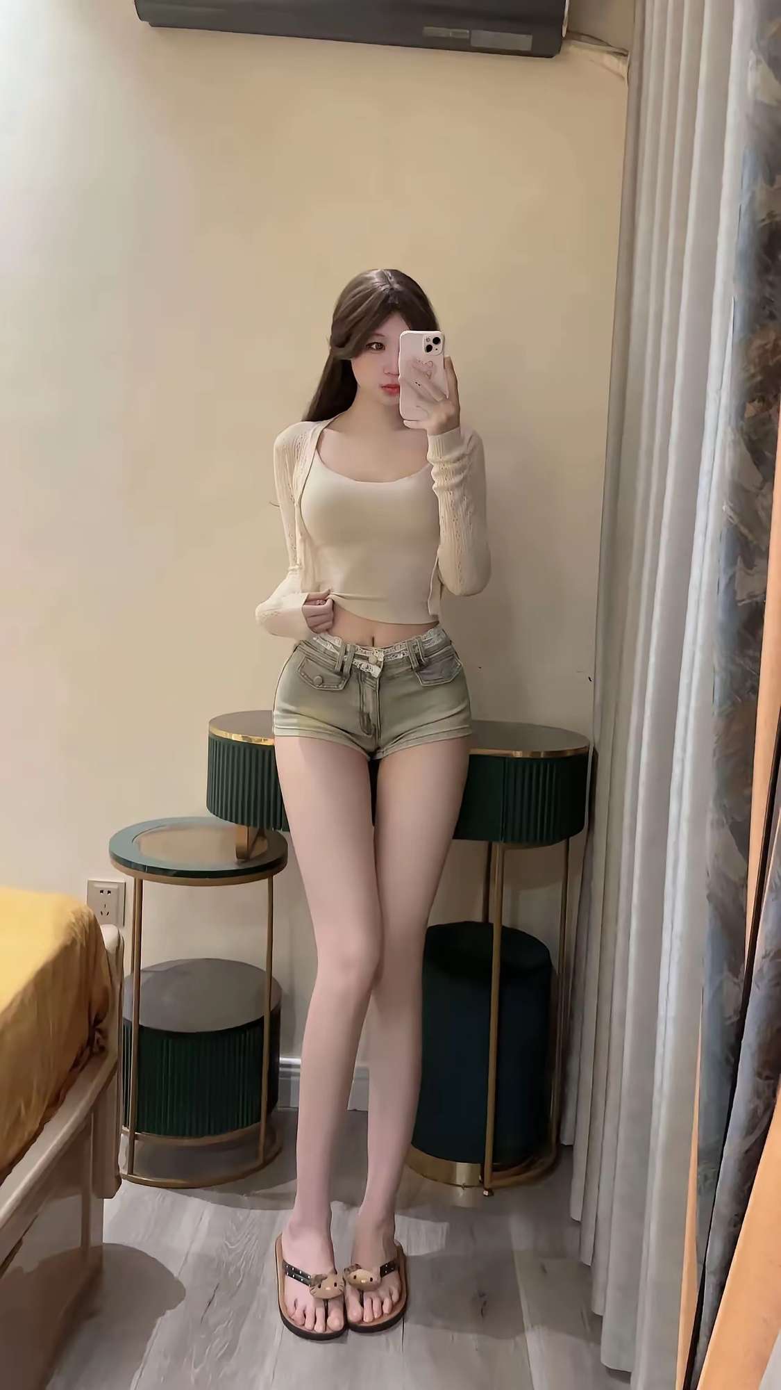 我觉得所有的门都应该你来敲，因为你敲好看啊。