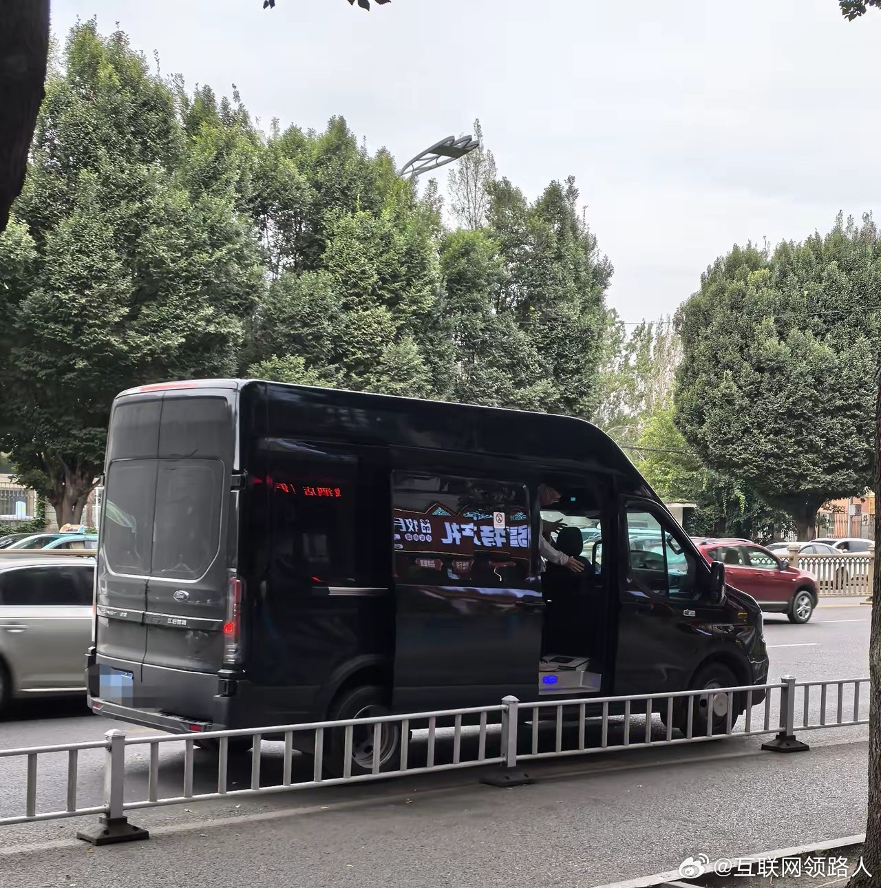 不知道大家有没有发现，今年新疆各大景区接待游客的车型，江铃福特占比变得特别高，往