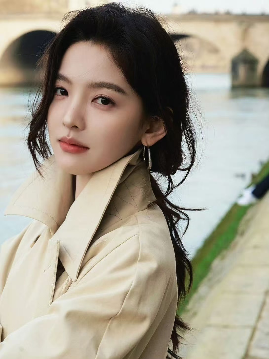 章若楠慢慢游荡章若楠化妆沈千盏章若楠化妆沈千盏，自己化的妆好看，