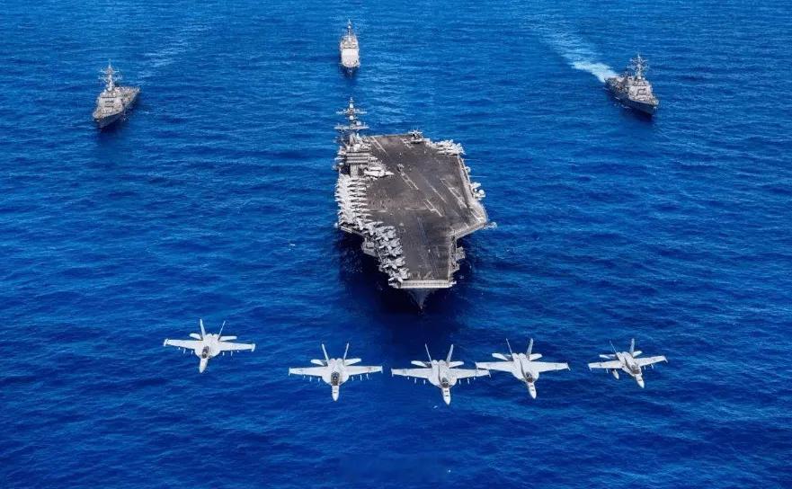 ⚠️美国五艘航母正从不同方向云集中国近海！是不是他们闻到什么味了？（文/笔骨子）